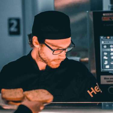 Your AI ordering assistant: take the guesswork out of stock levels